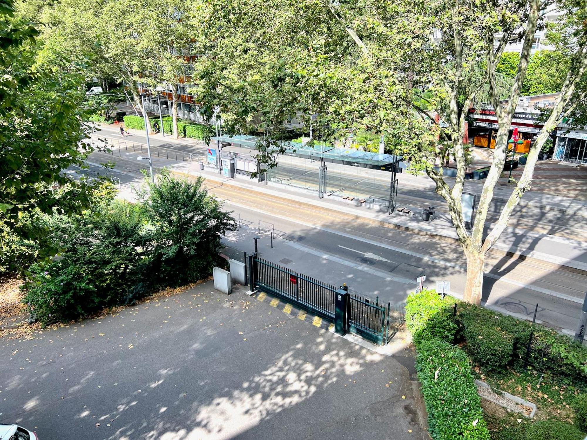 Le Celestay Villeurbanne Exteriör bild