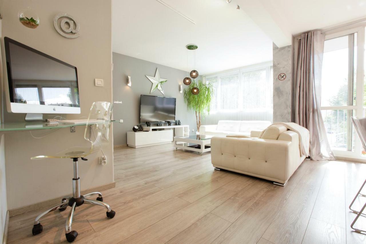 Le Celestay Villeurbanne Exteriör bild