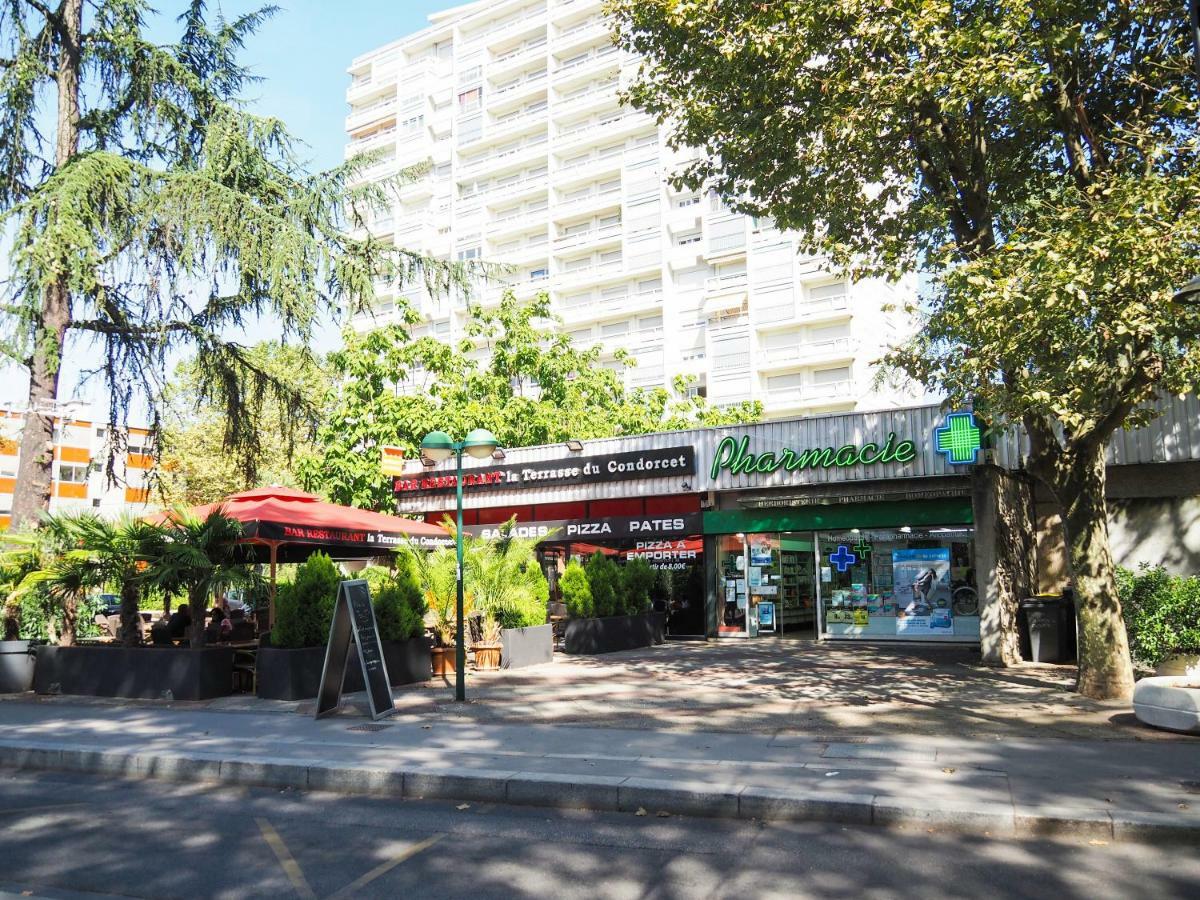 Le Celestay Villeurbanne Exteriör bild